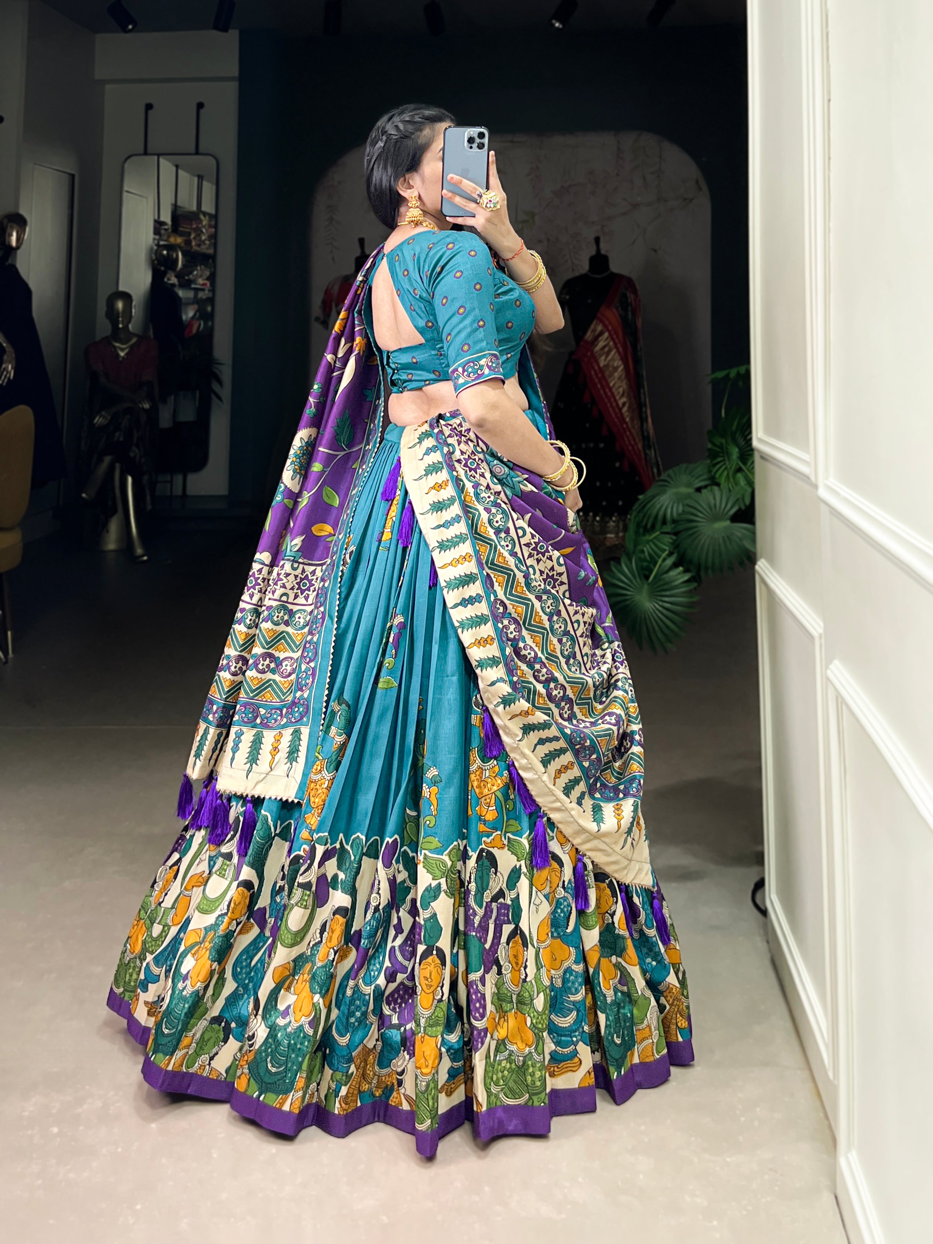 Exclusive Tussar Silk Lehenga Choli Set β Floral & Patola Print Design β¨π
